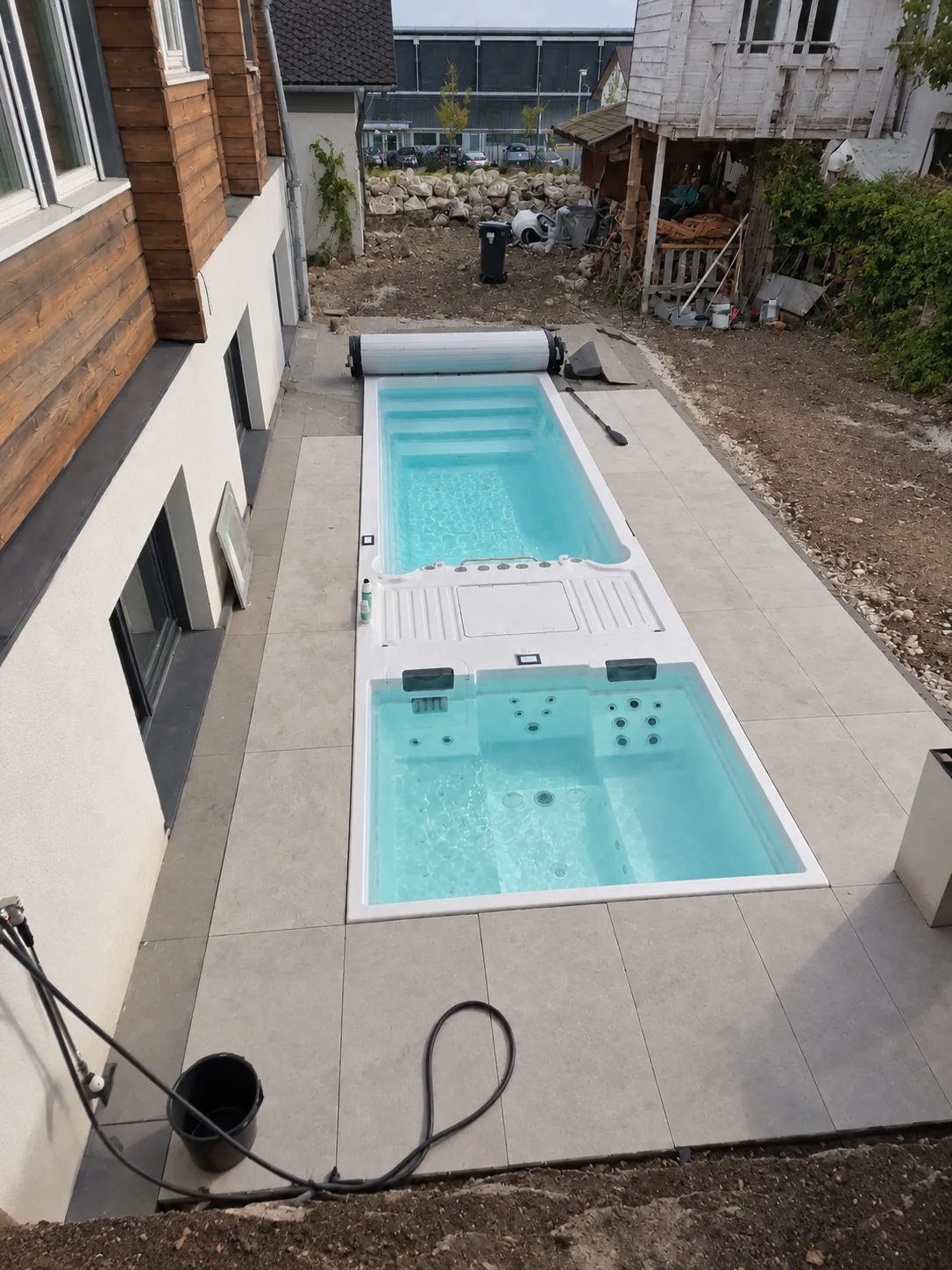 Swim spa INFINITAS in fase di installazione – completamente interrata senza pozzetto d’ispezione
